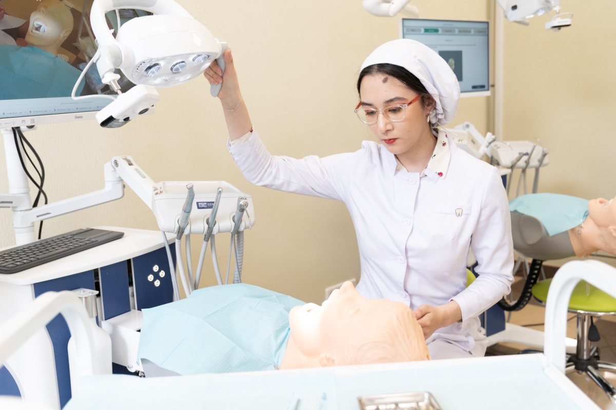 برنامج درجة التخصص «طب الأسنان» في جامعة سيتشينوف